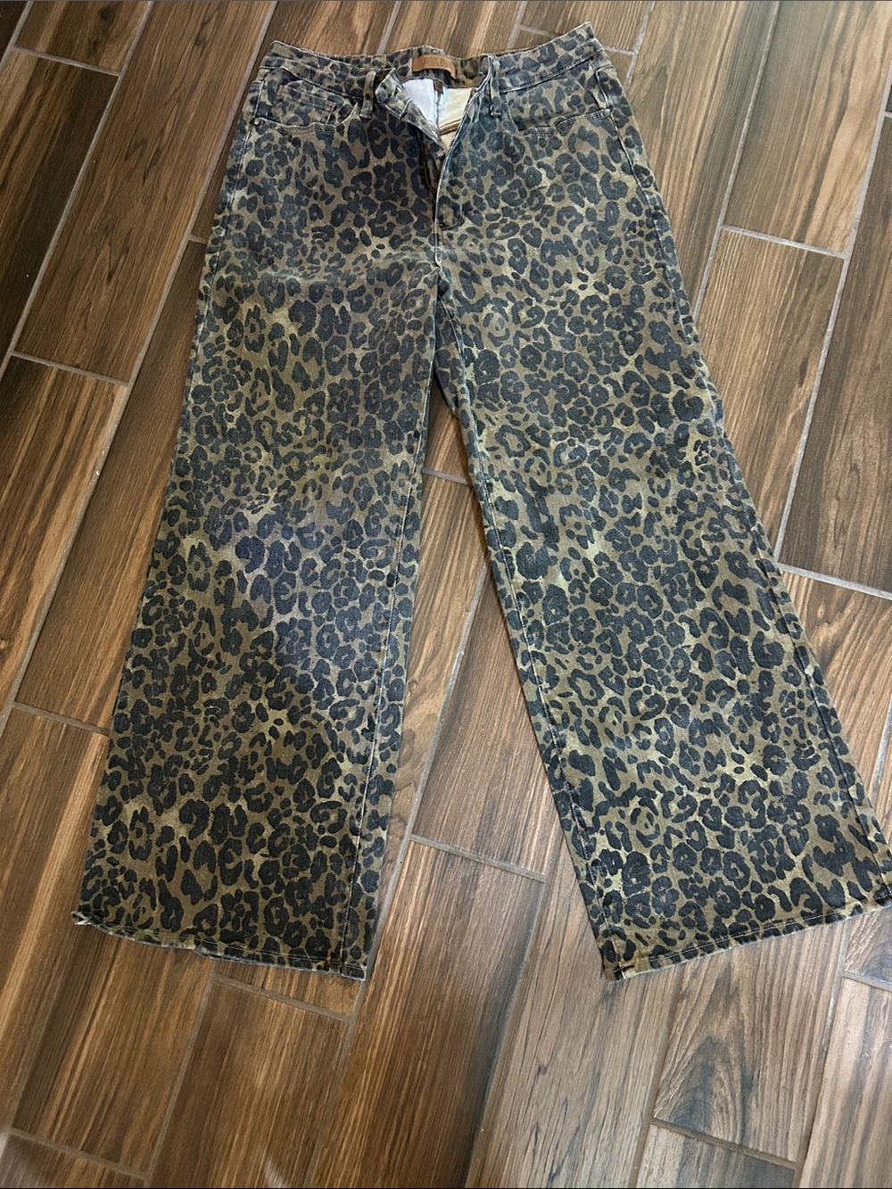 Judy Blue Olive Brown Leopard-Print Retro Wide Jeans - Picture 2 of 3